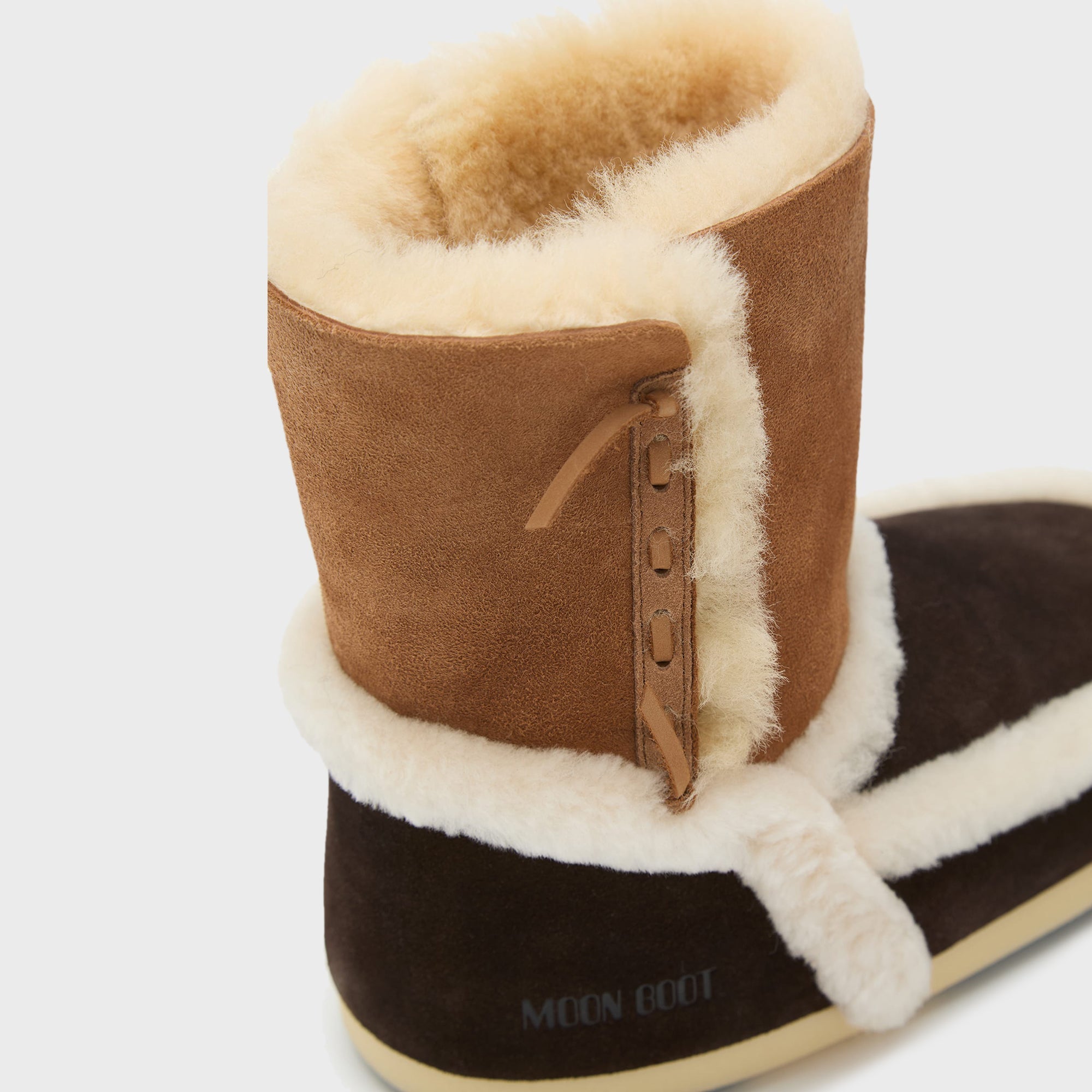 Moon Boot WMNS EVX Patch Boot - Dark Brown / Cognac