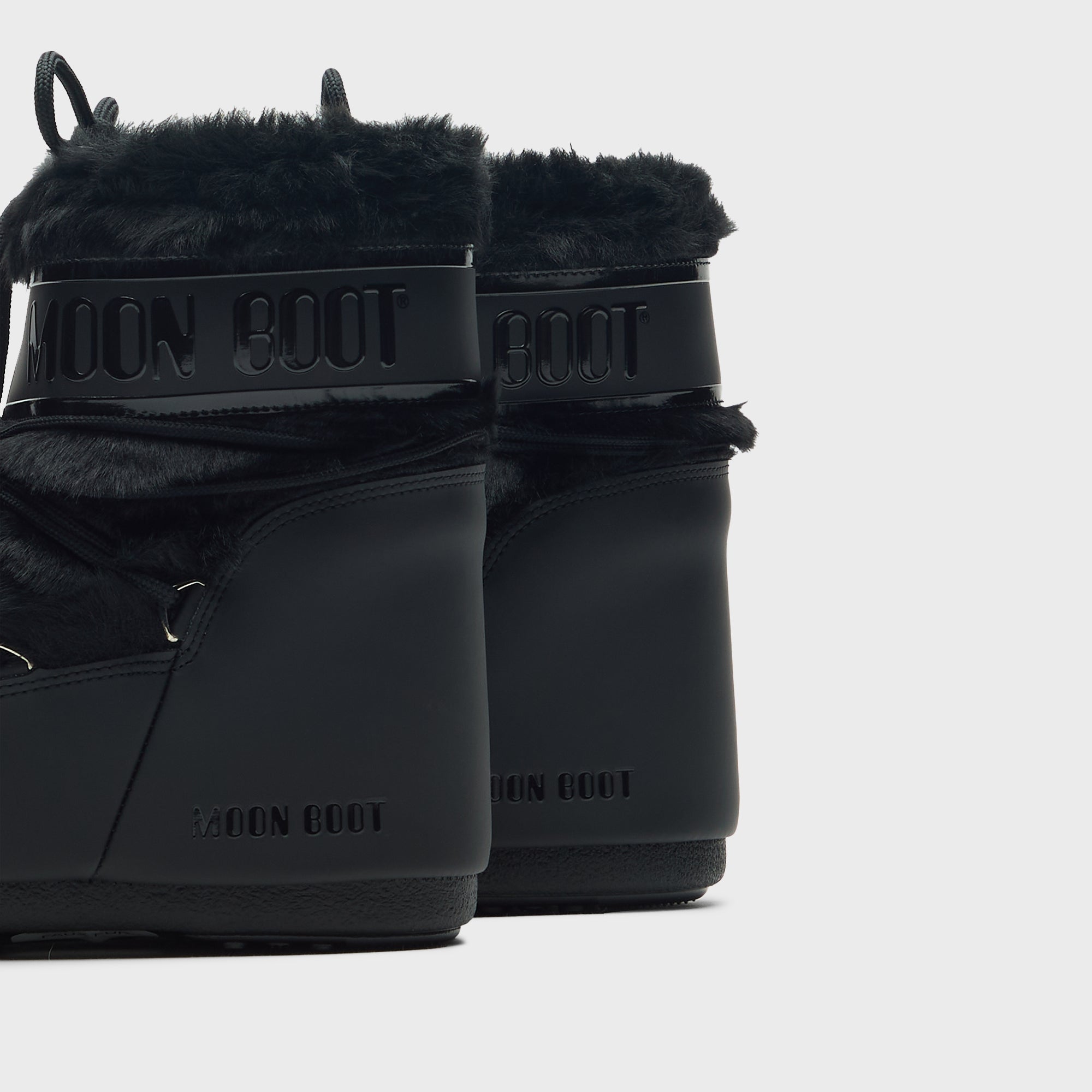 Moon Boot WMNS Icon Low Faux Fur Boots - Black