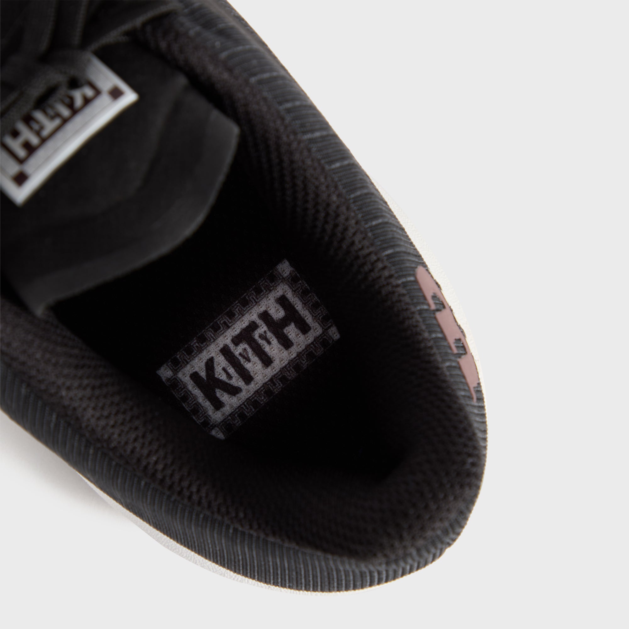 Kith Ivy for Wilson Hurakn Pro RS - Black / Snow White / Pine Grove