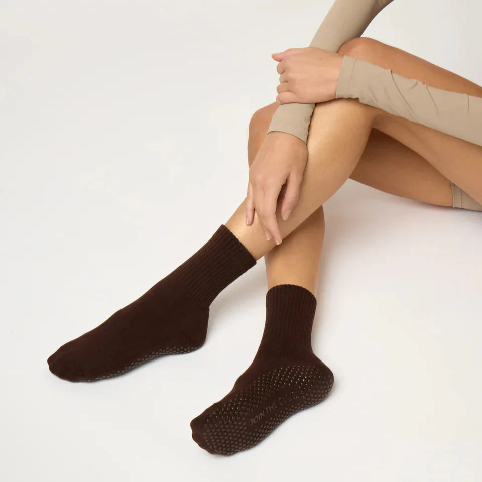 Indoor Fitness Crew Socks for Smooth Floors and Stability