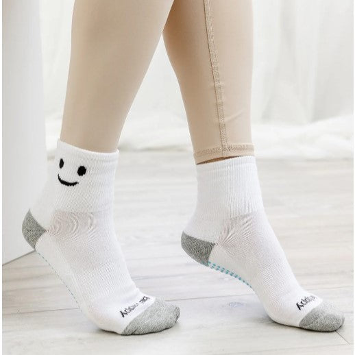 Studio Socks for Indoor Movement and Everyday Comfort